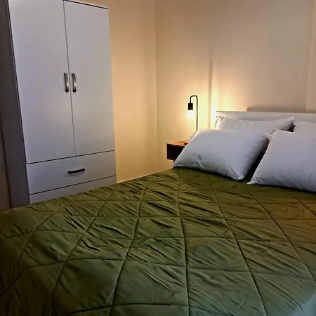 Nicolas Cozy Apartman Dioniszíu-part